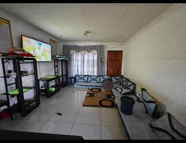 2 BEDROOM APARTMENT FOR SALE IN CHLOORKOP